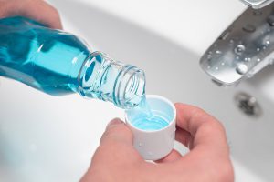 What’s The Best Mouthwash For Bad Breath?